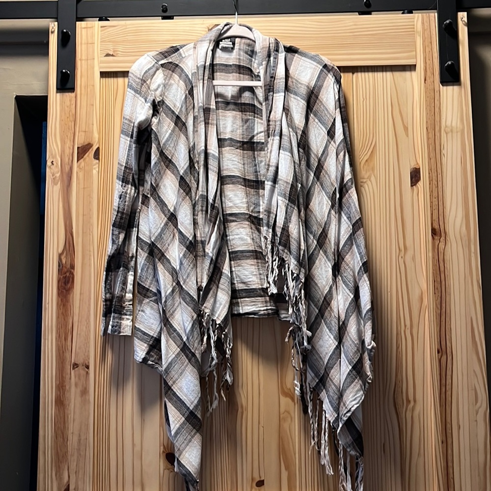 Flannel cardigan buckle